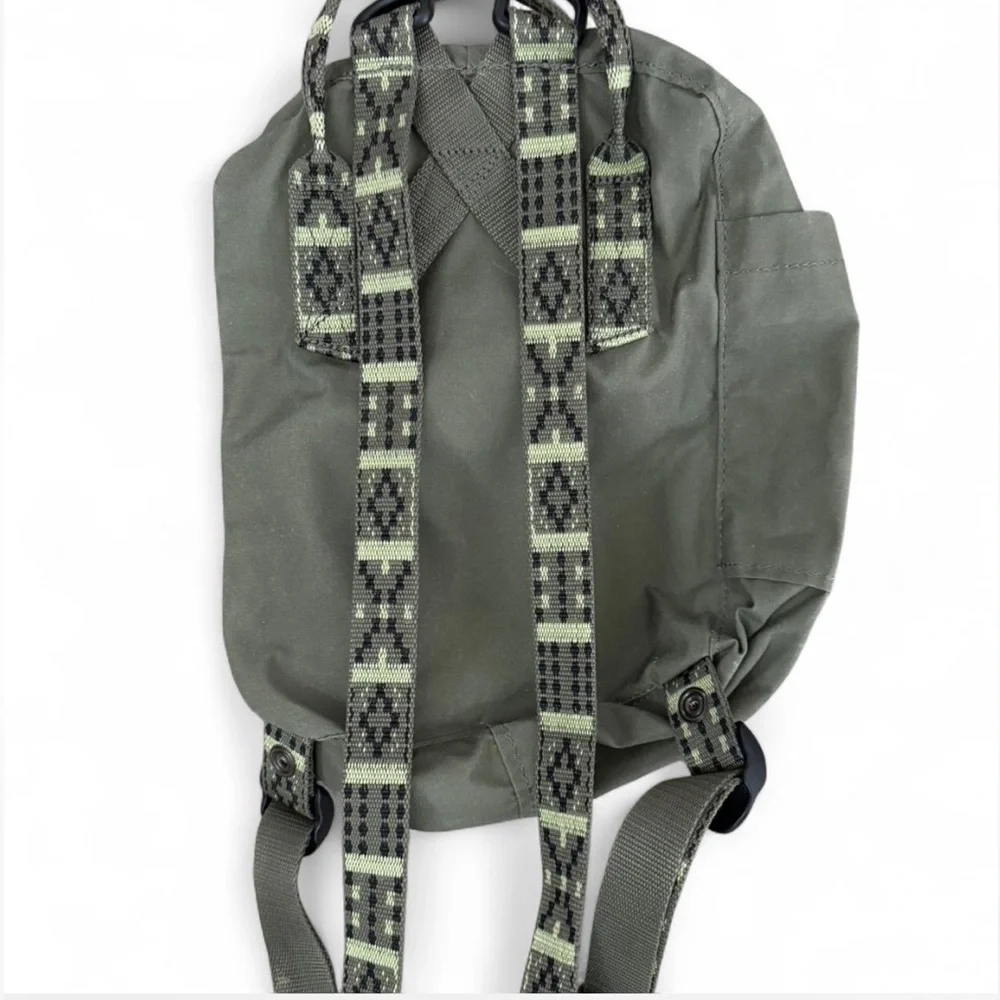 Fjallraven Mini Kånken Backpack in Olive Green Aztec Geometric Pattern Unisex - Picture 3 of 7